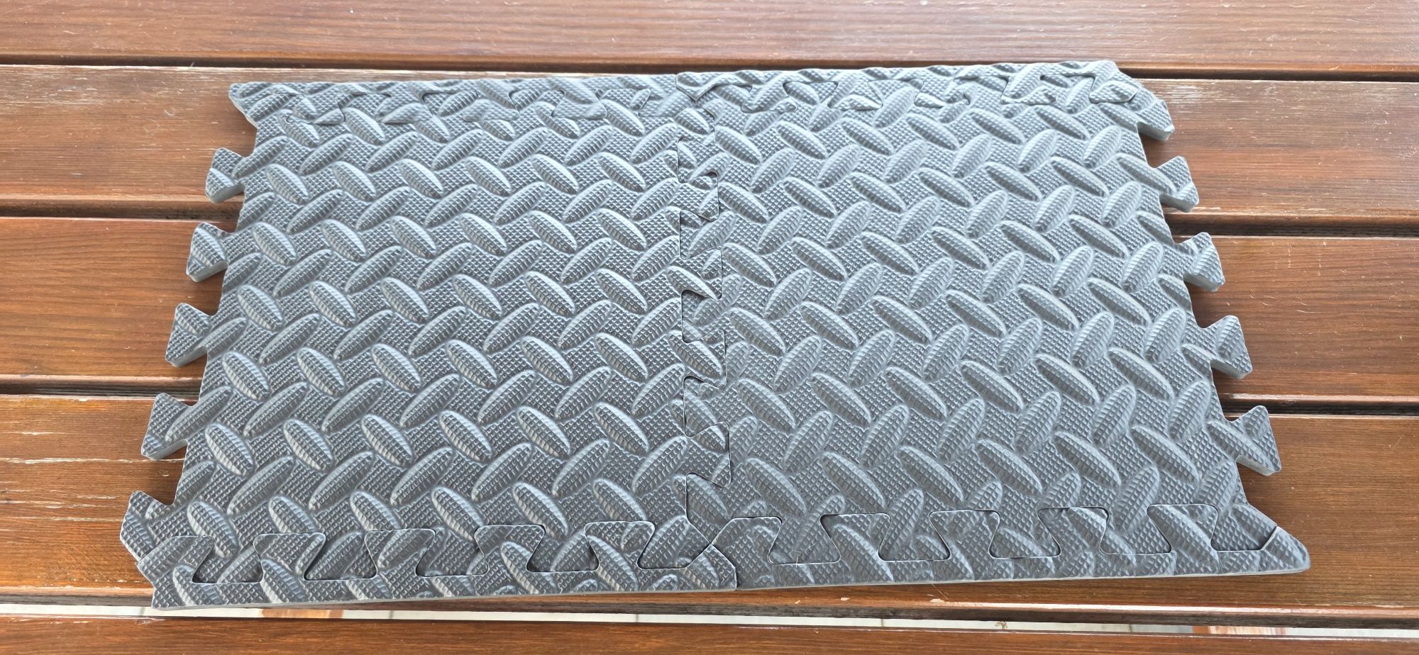 Sprzedam maty puzzle pod basen, wodoodporny sztywny podkład 72 szt.!