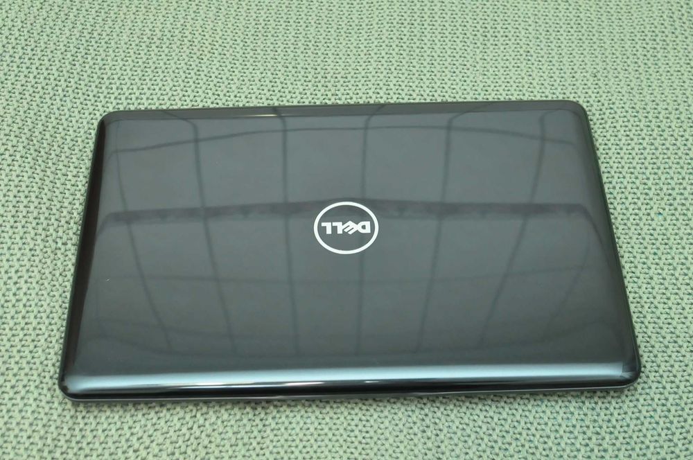 Игровой Ноутбук Dell 17p32  (Core i7/ 8Gb/1000Gb /Radeon -2Gb)