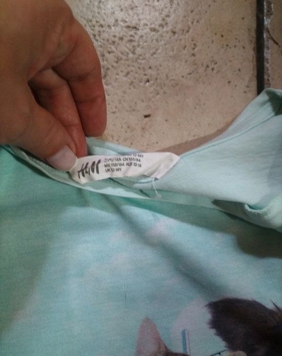 T-shirt H&M tamanho 12-14 anos