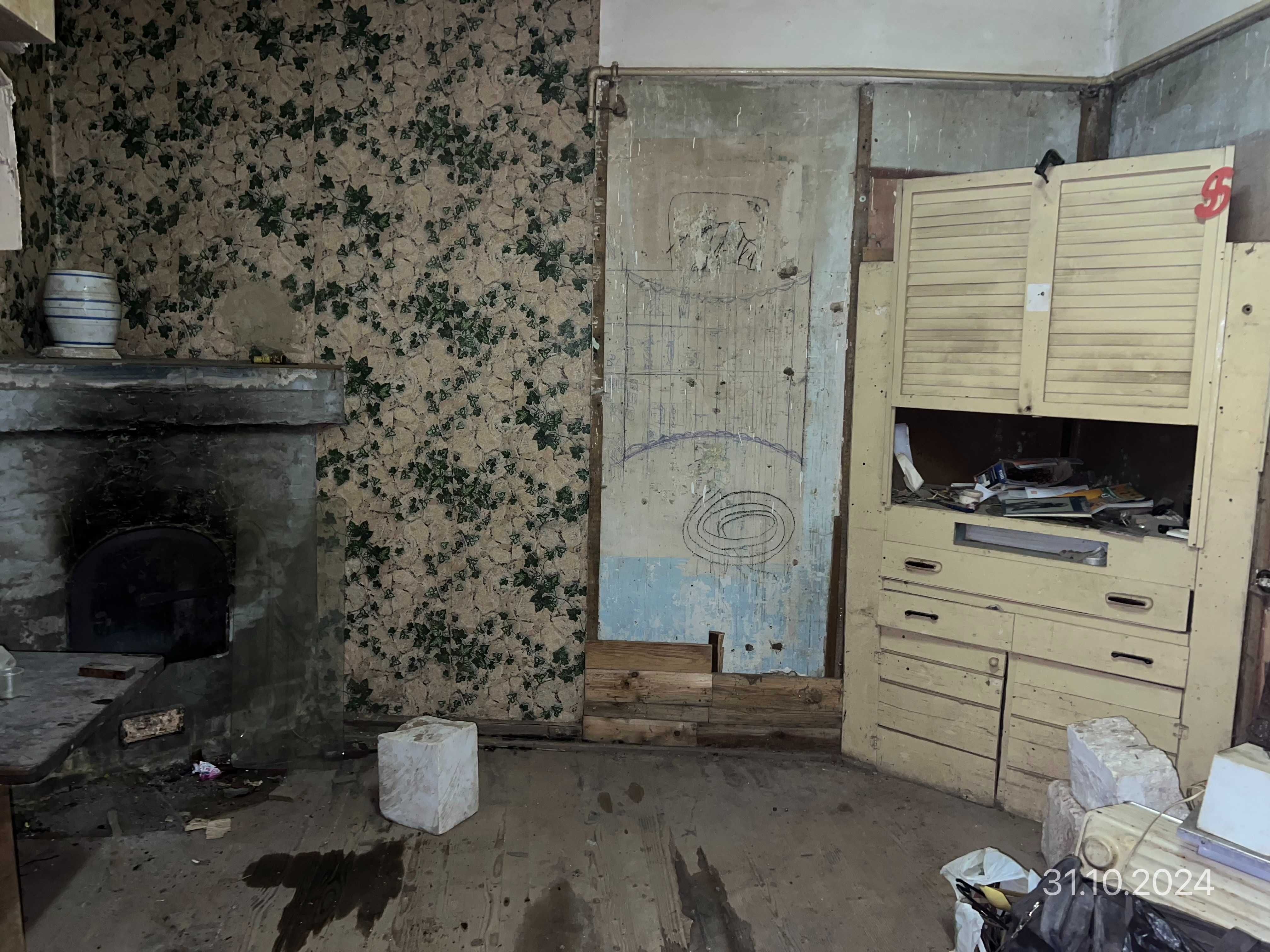 Нежитлові приміщення цокольного поверху, площею 17,3 кв.м, м.Львів