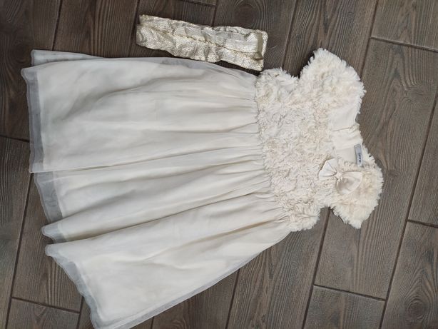 Платье 110-116см шикарное и нарядное в идеальном состоянии