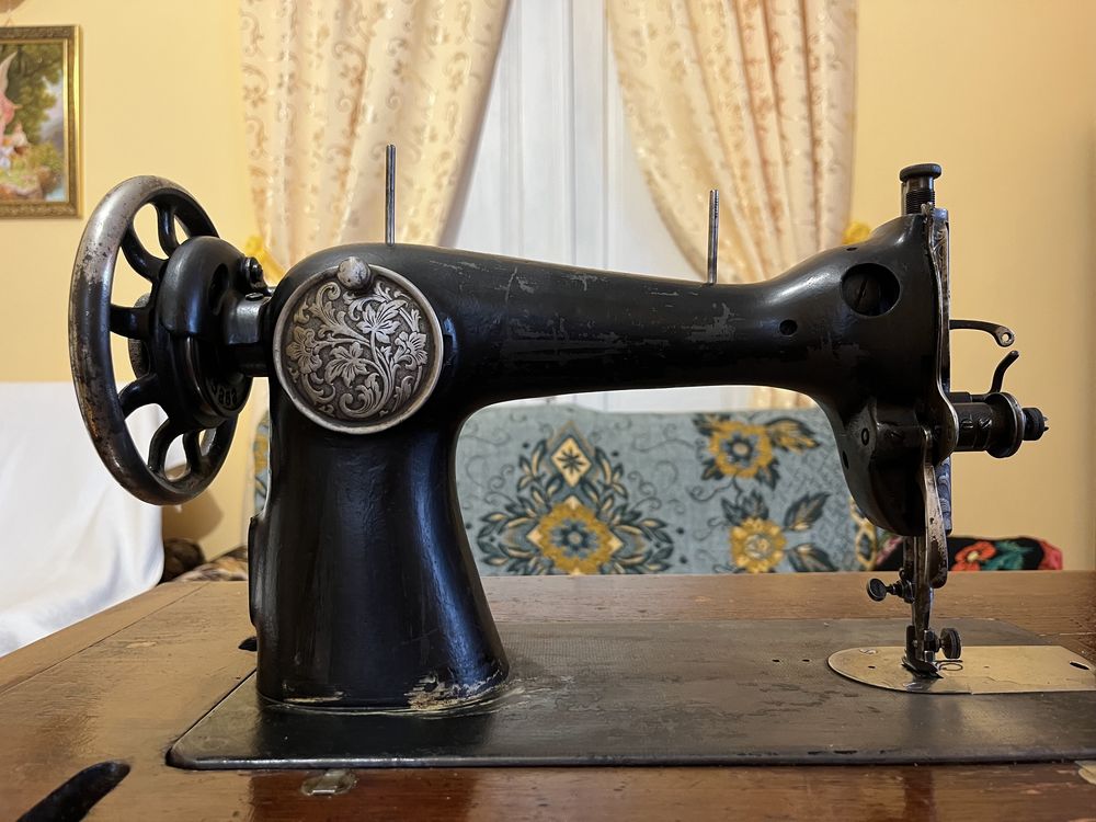 Антикварна швейна машинка Gritzner