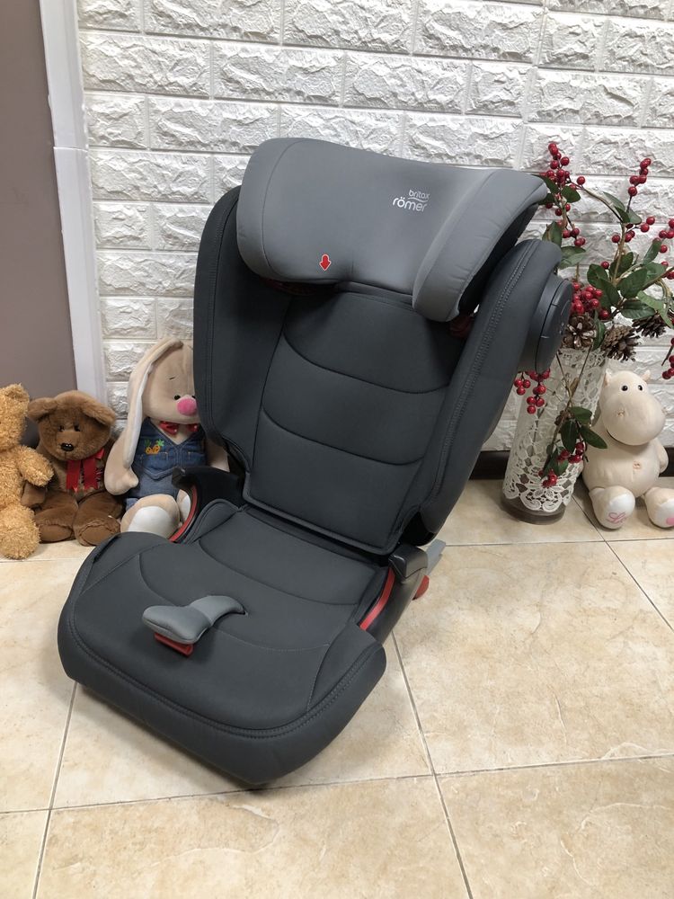 Автокрісло BRITAX ROMER KIDFIX 3M  Група 2/3 (15-36кг) Isofix