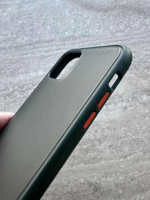 Чохли 5 шт на айфон 11pro б/в