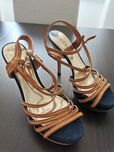 Sandalias camel Guess