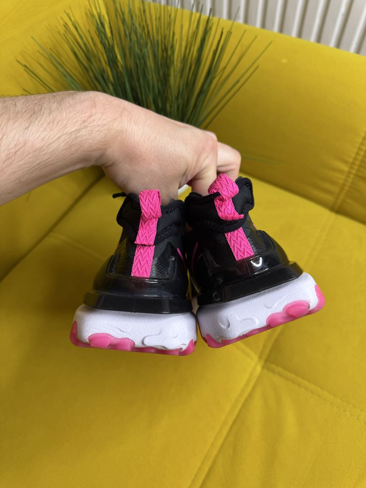 Кросівки Nike React Vision