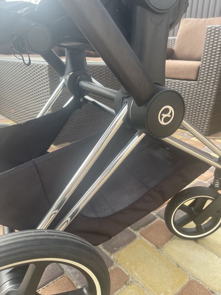 Cybex Priam Blossom Dark шасси Chrome black