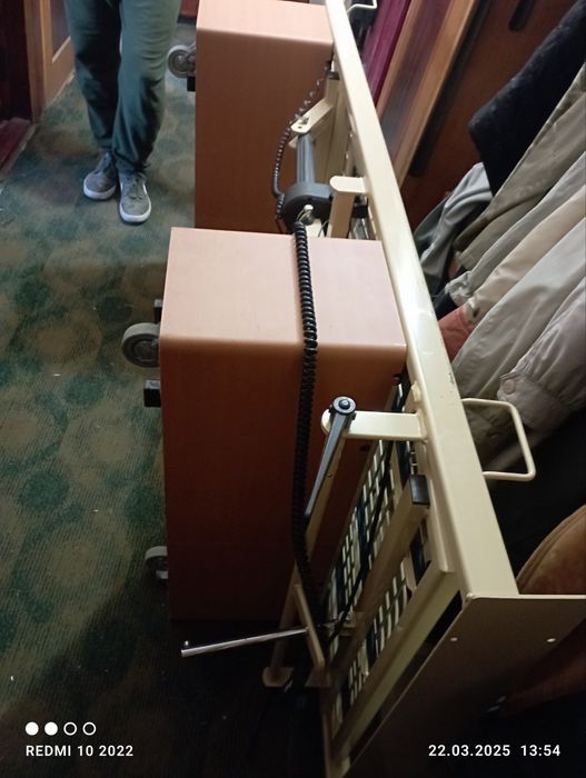 Електричне лiжко для хворих