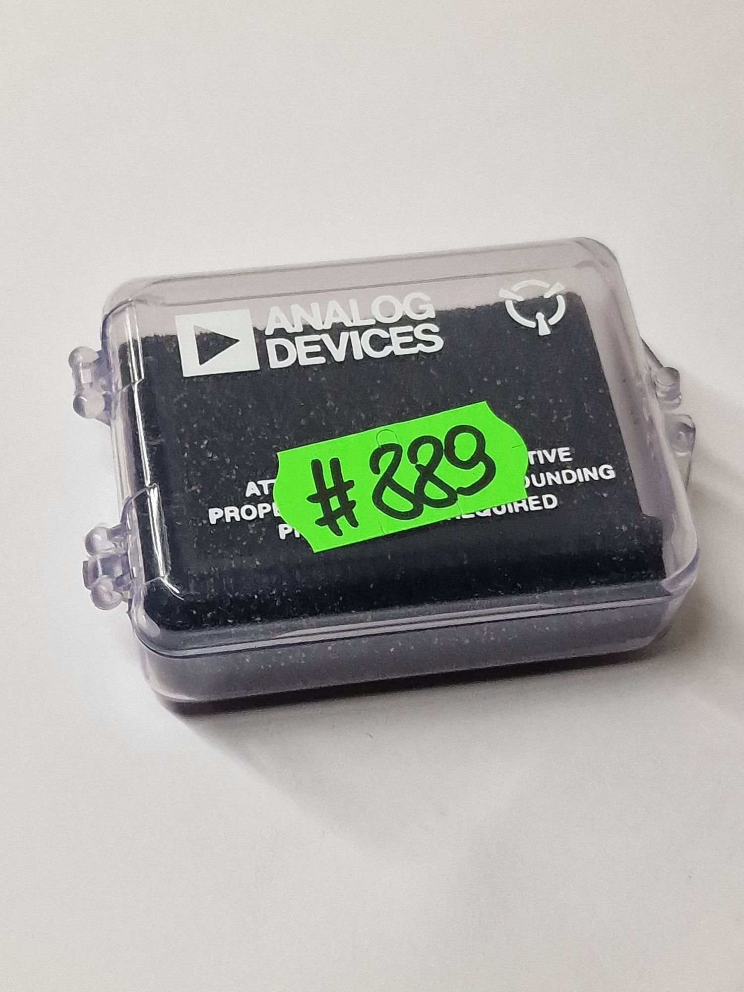 #889   ADP3031 Analog Devices