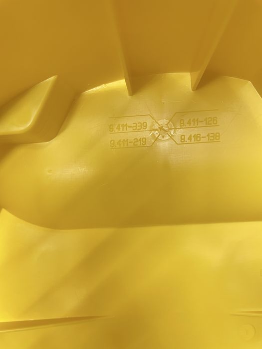 Dolny zbiornik odkurzacza piorącego Karcher Se 5.100 żółty zapięcia