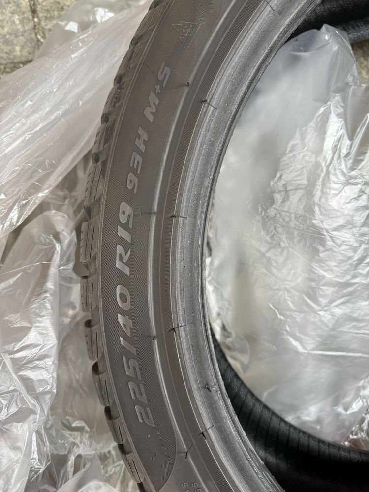 Opony zimowe Pirelli Sottozero3 homologacia Mercedes 225/40/19 4 szt