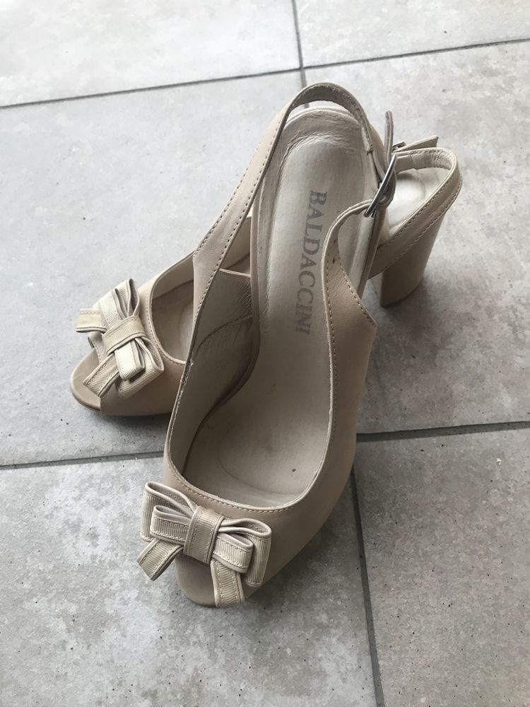 Buty sandały Baldaccini 37 beż skórzane