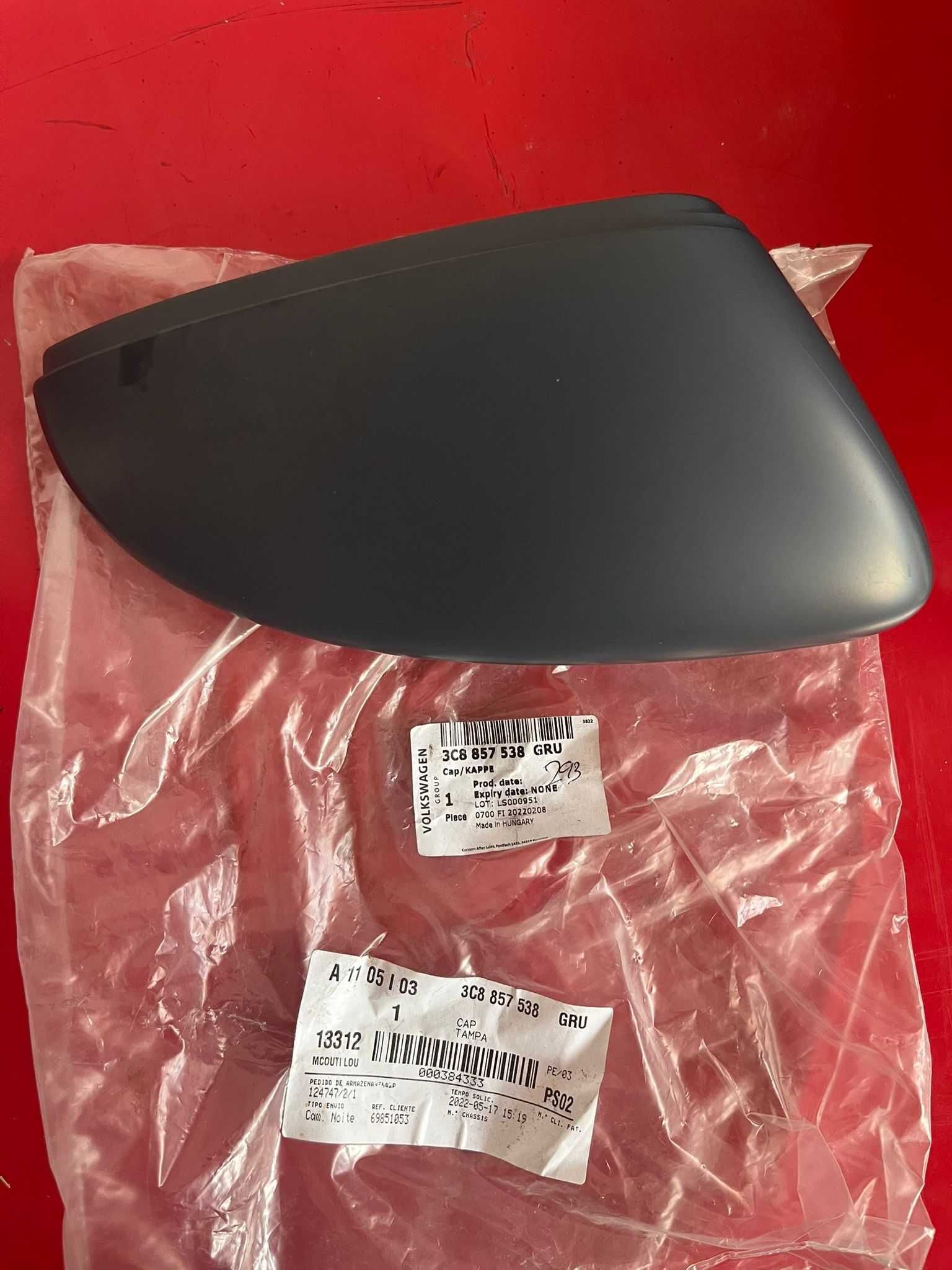 Capa Inferior Espelho Retrovisor Direito VW – Nova, Original