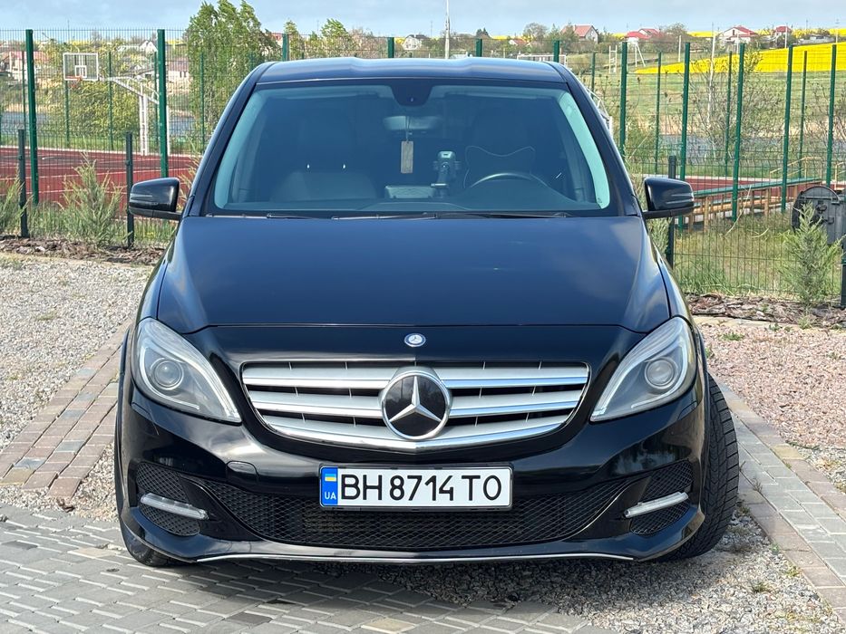 Mercedes Benz B200
