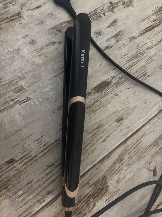 Плойка-выпрямитель Kemei Professional 2 в 1 (выпрямление + локоны)