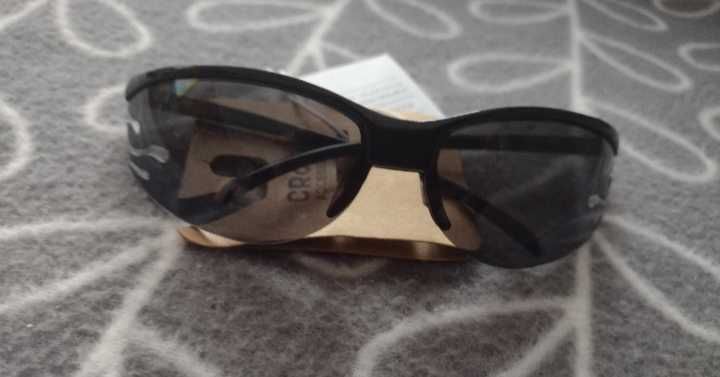 Okulary przeciwsłoneczne męskie nietypowy model od cropp