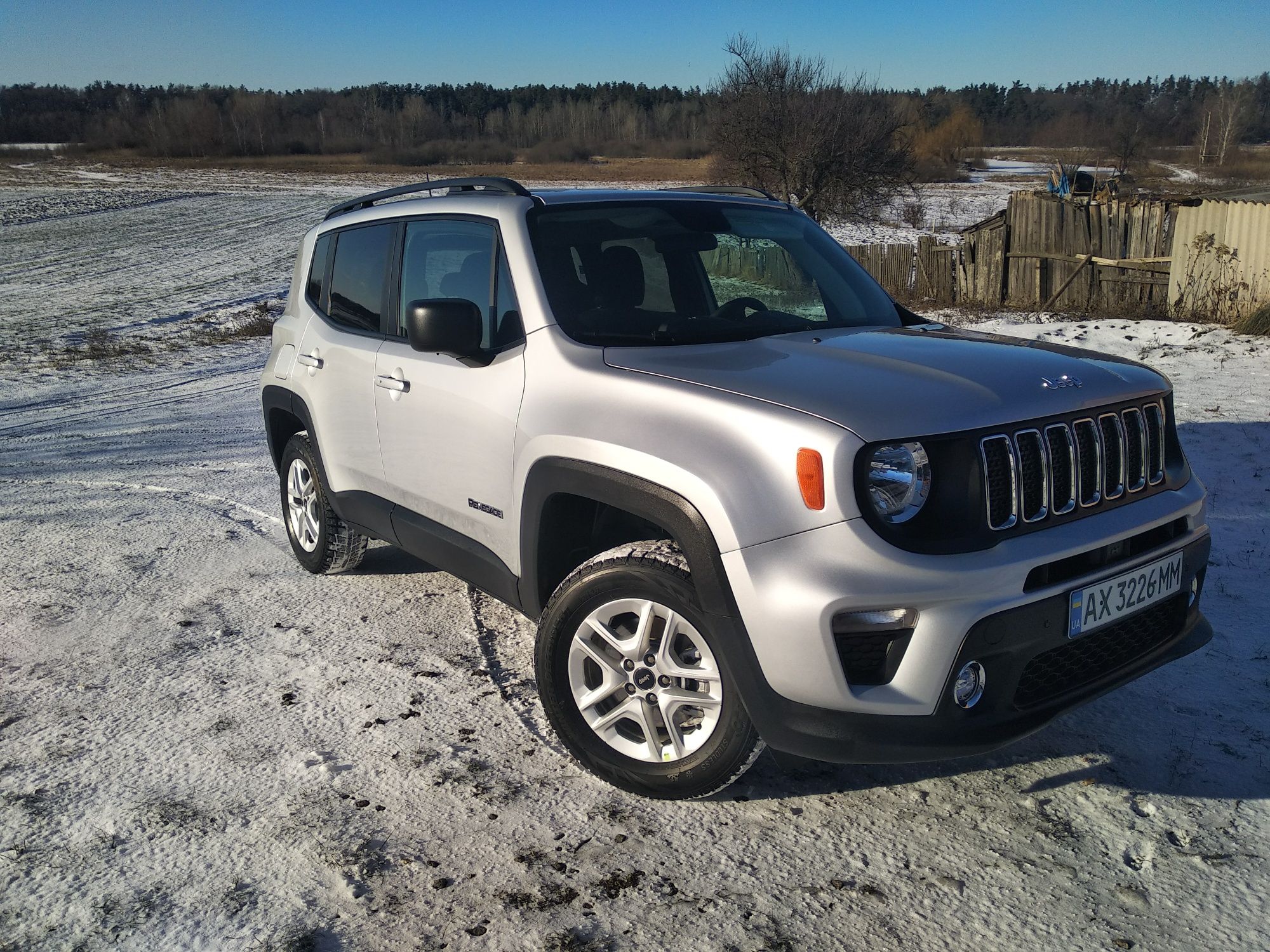 Jeep renegade .       .