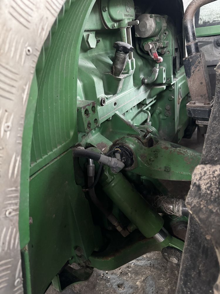Трактор John Deere 8420