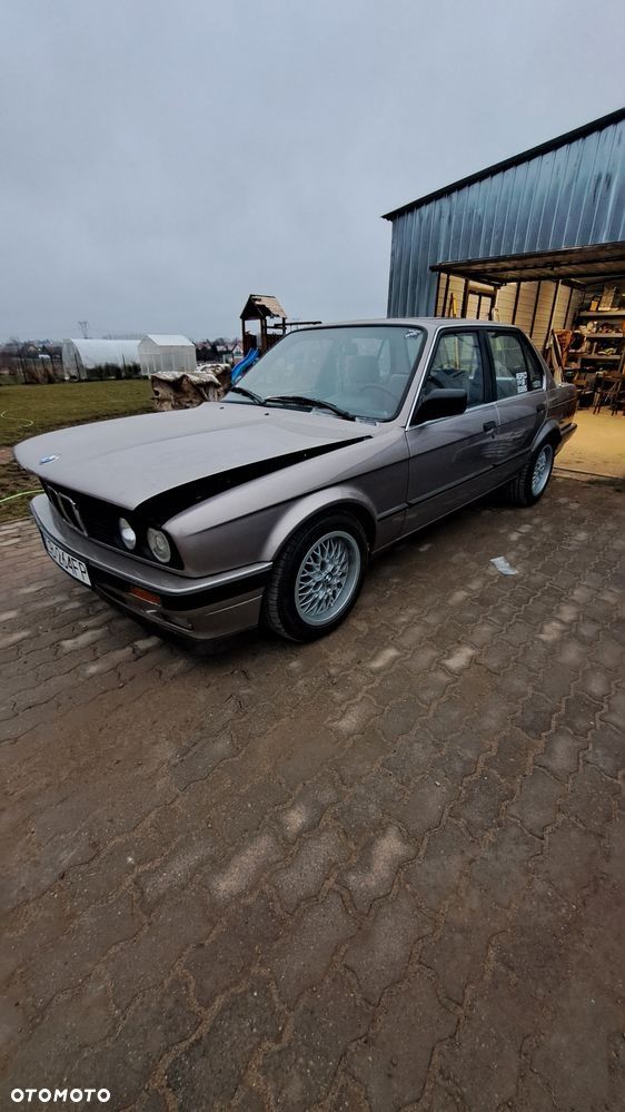 Bmw e30 1.8i sedan