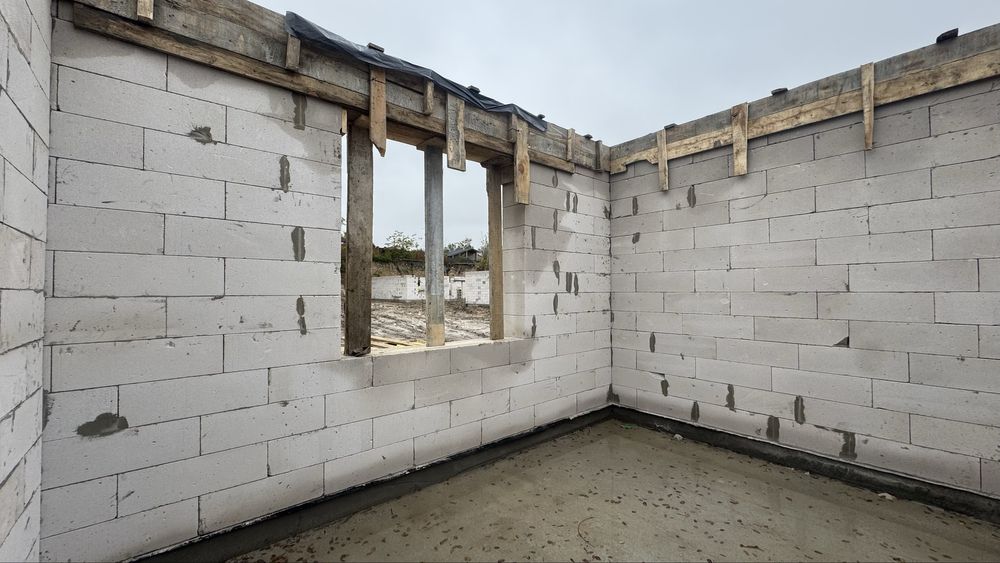 Новий проект! Сучасний будинок в центрі біля озера