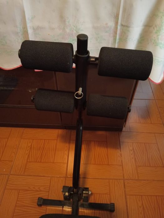 Máquina de musculação abdominal