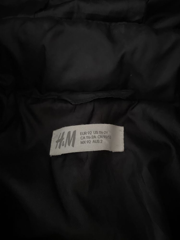 Куртка фирмы H&M 92 размер(1,5-2года)