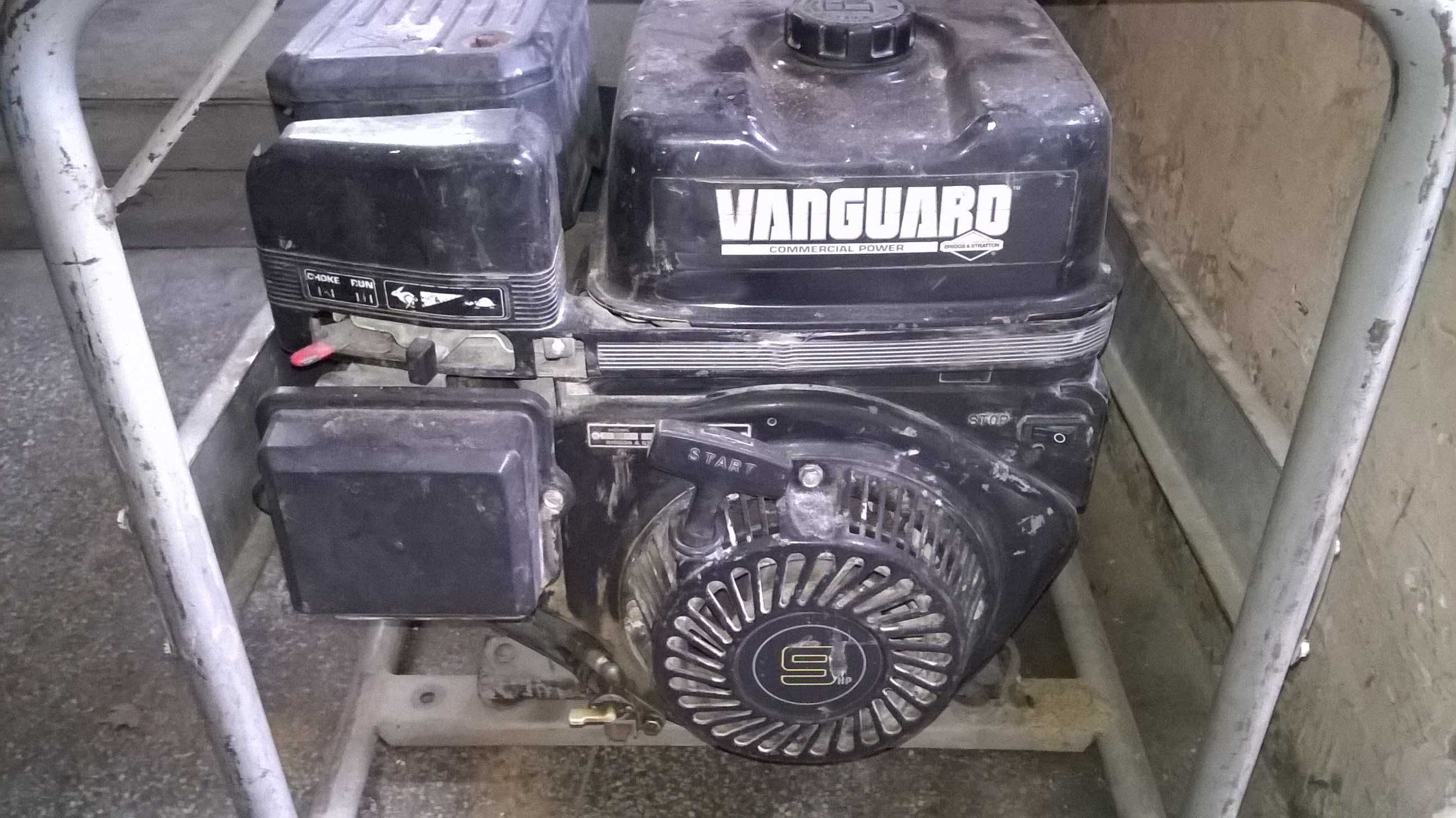 agregat prądotwórczy  Bosch EB4600 benzynowy 4.6kVa, ok 3.8kW