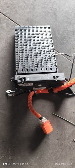 Nissan leaf 2018 сухий тен