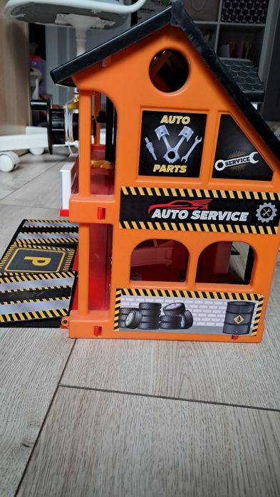 Garaż Wader Play House Auto serwis