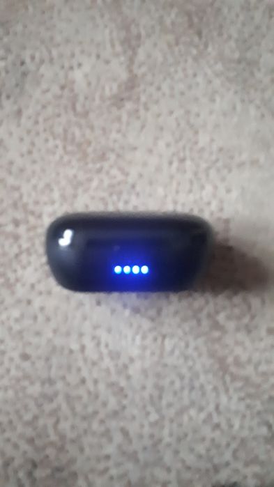 Нові безпровідні навушники Y50. З кейсом.