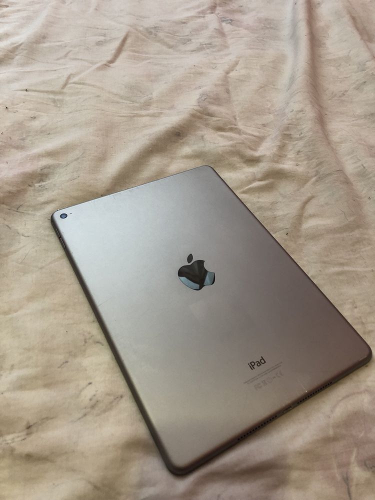 Продам iPad Air 2 64gb WiFi