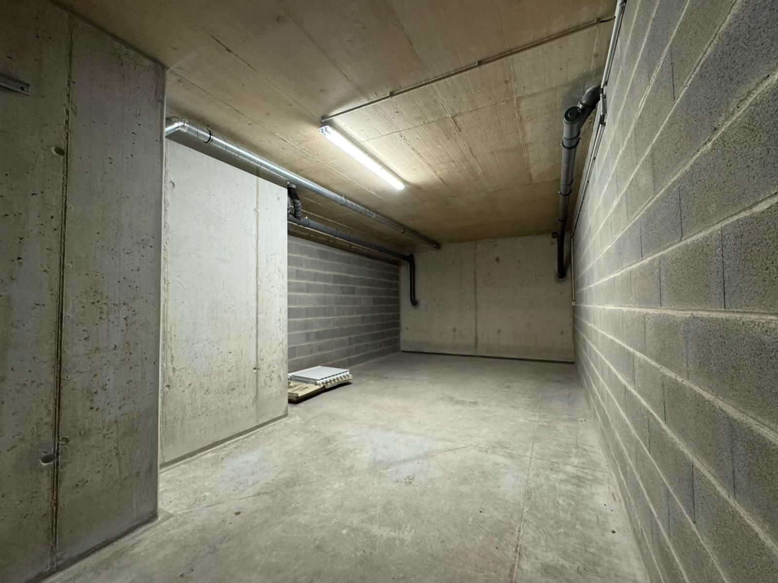 Garagem  para arrendamento  em Cepaes