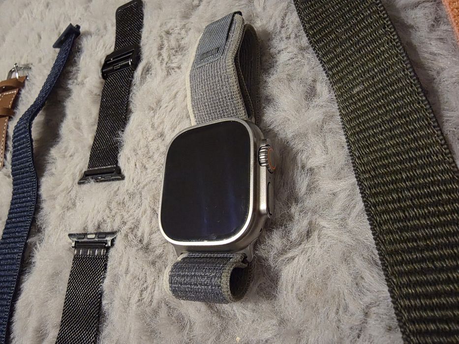 Smartwatch Apple Watch Ultra 2 srebrny w bdb stanie 98% bateria + pask