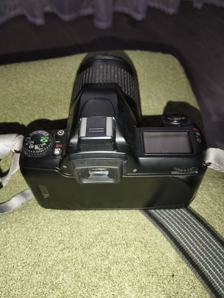 Плівковий фотоапарат Nikon F65