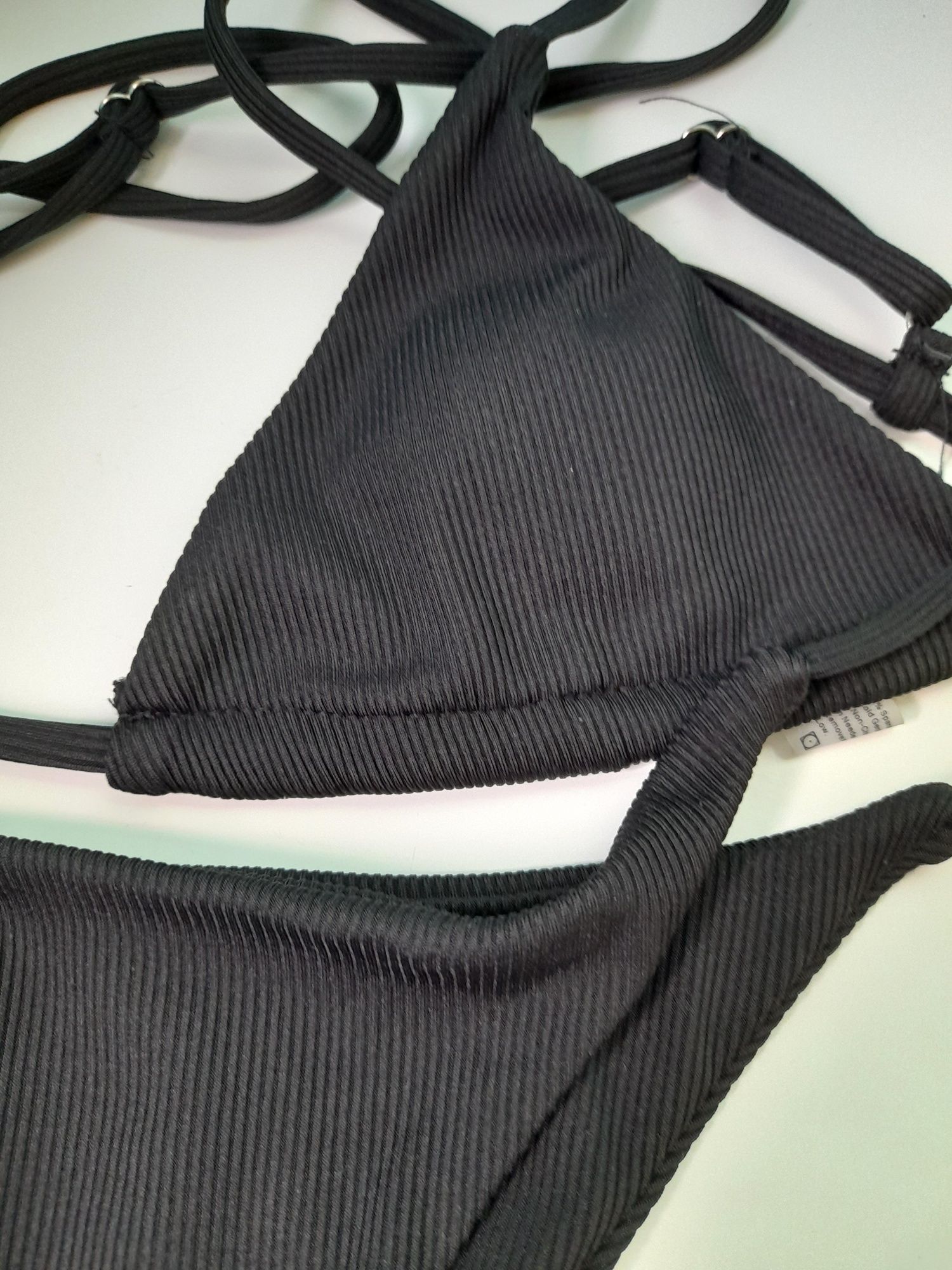 Bikini M com top pequeno