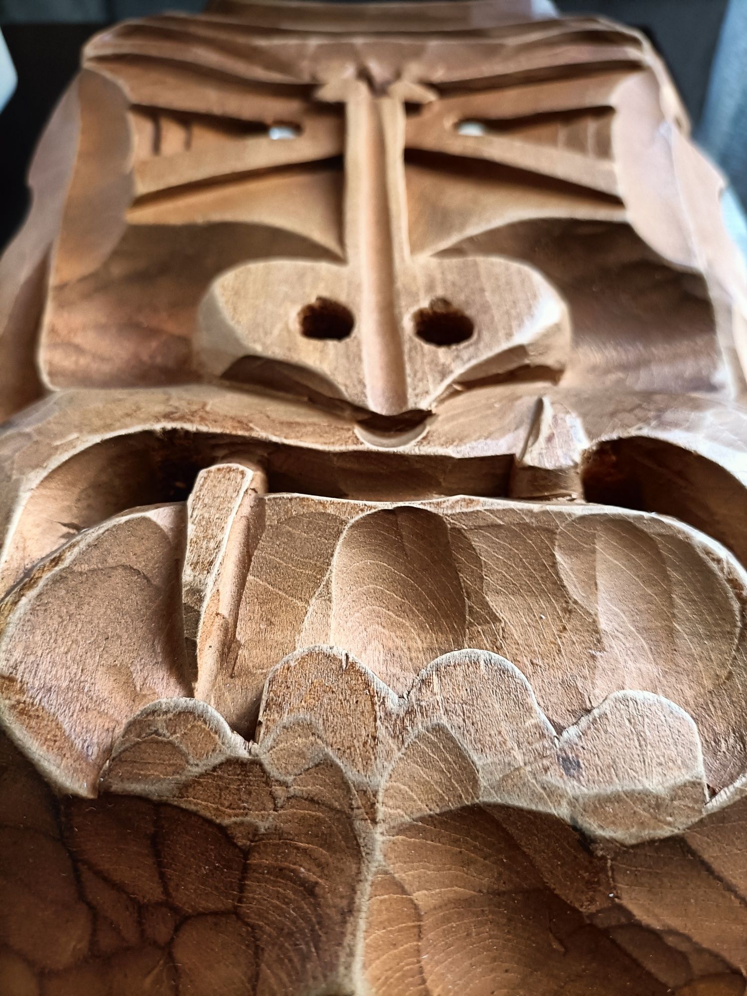 Drewniana maska z Zssr