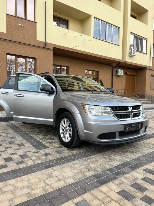 Dodge Journey 2017 — авто, створене для доріг та вражень.
