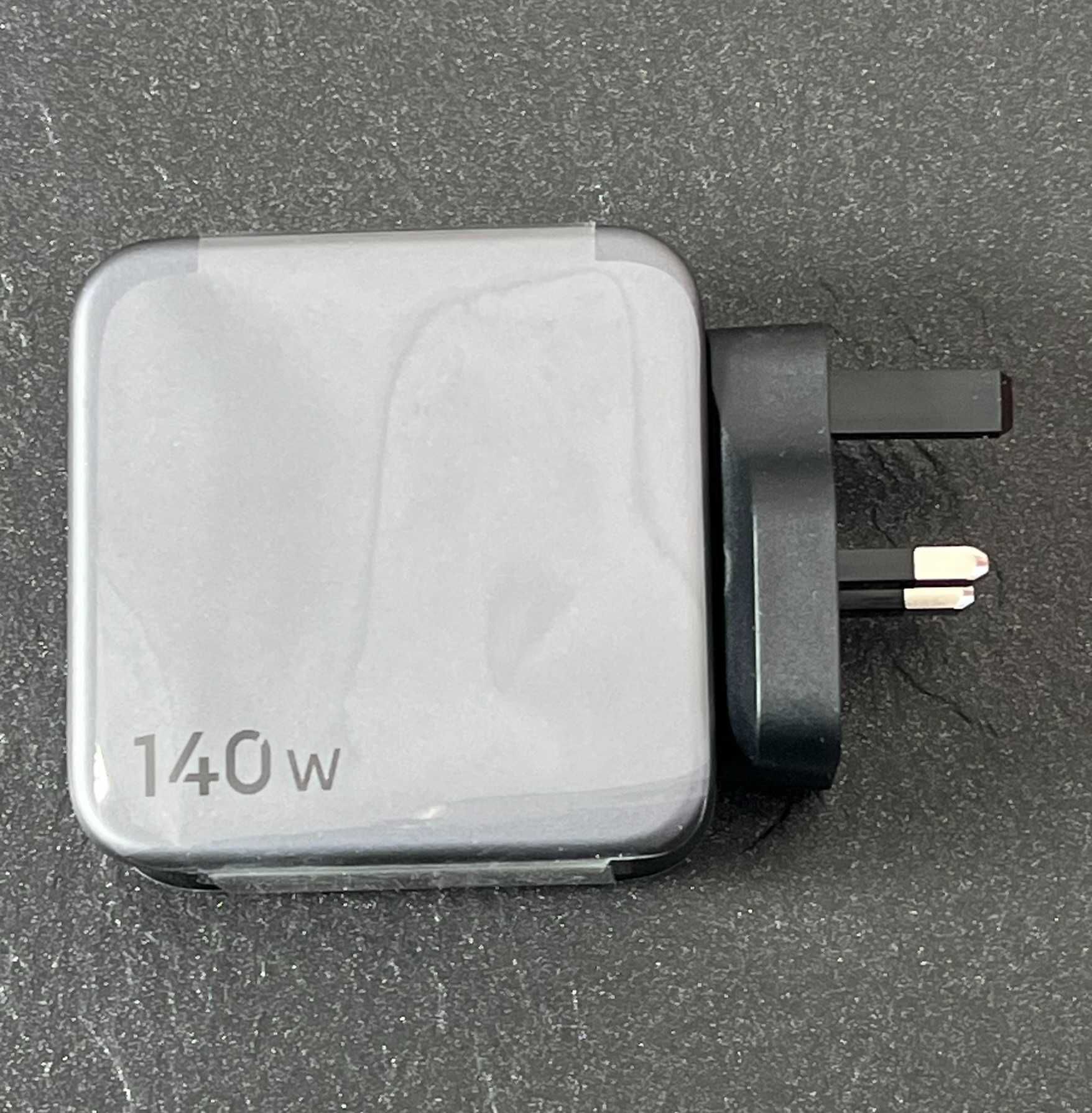 Ładowarka Ugreen Nexode 140W GaN z kablem USB-C 2m brytyjska wtyczka