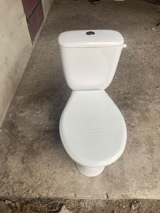 Продам туалет в хорошому стані