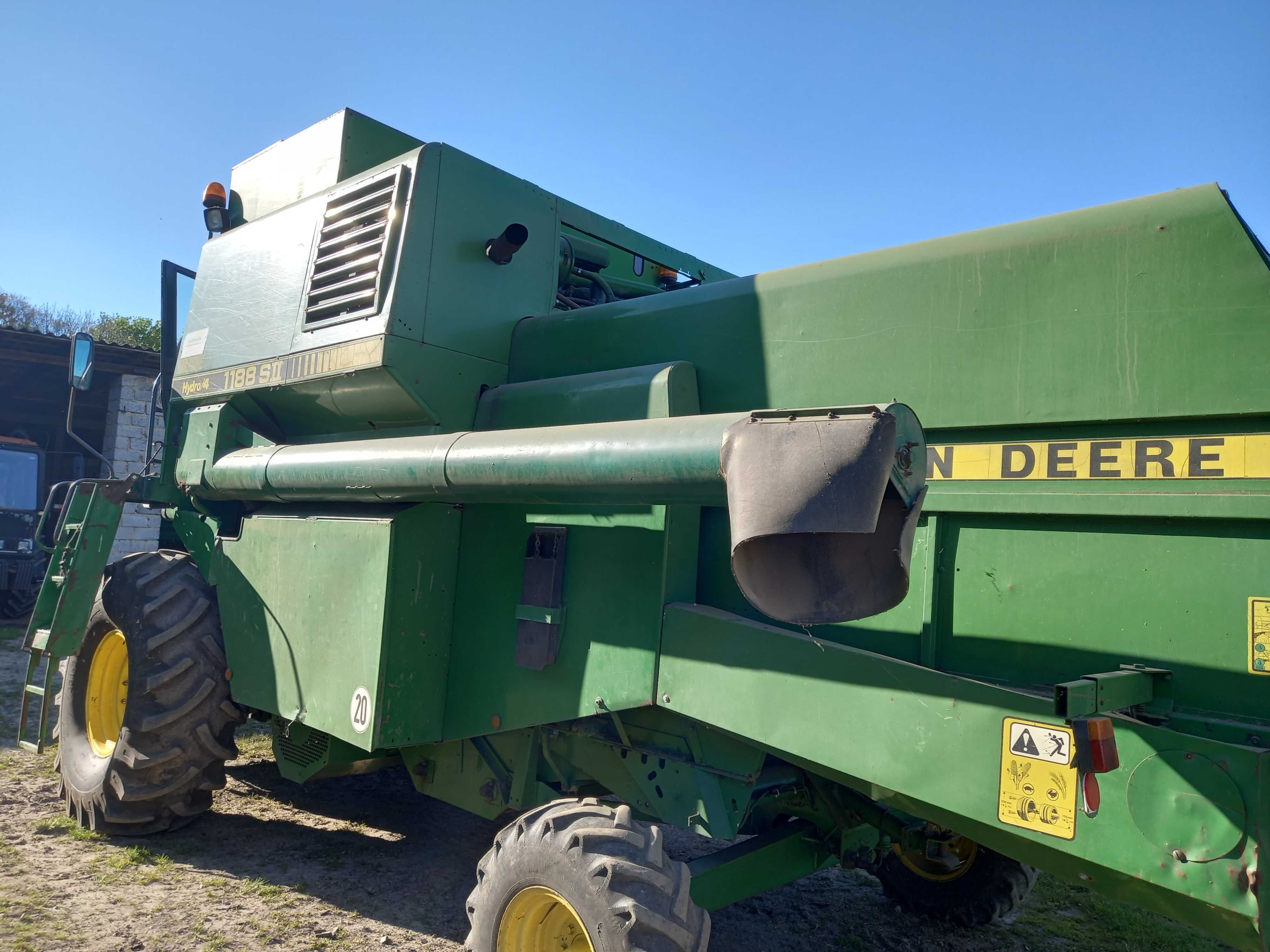 Kombajn zbożowy JOHN DEERE