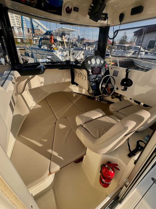 Motorówka Quicksilver 605 Pilothouse