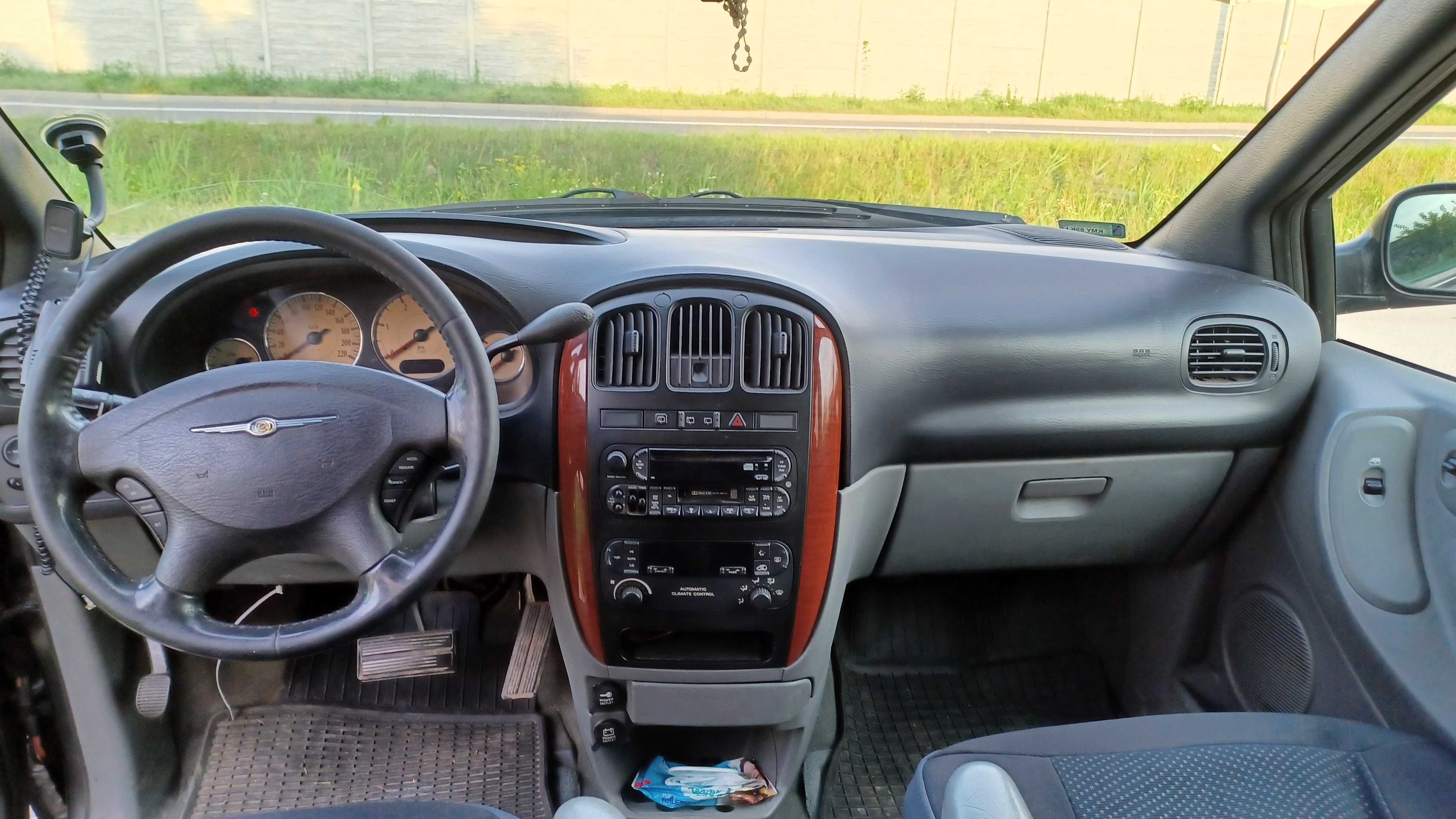 CHRYSLER voager 2.8