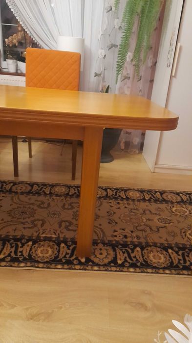 Stół do jadalni rozkładany