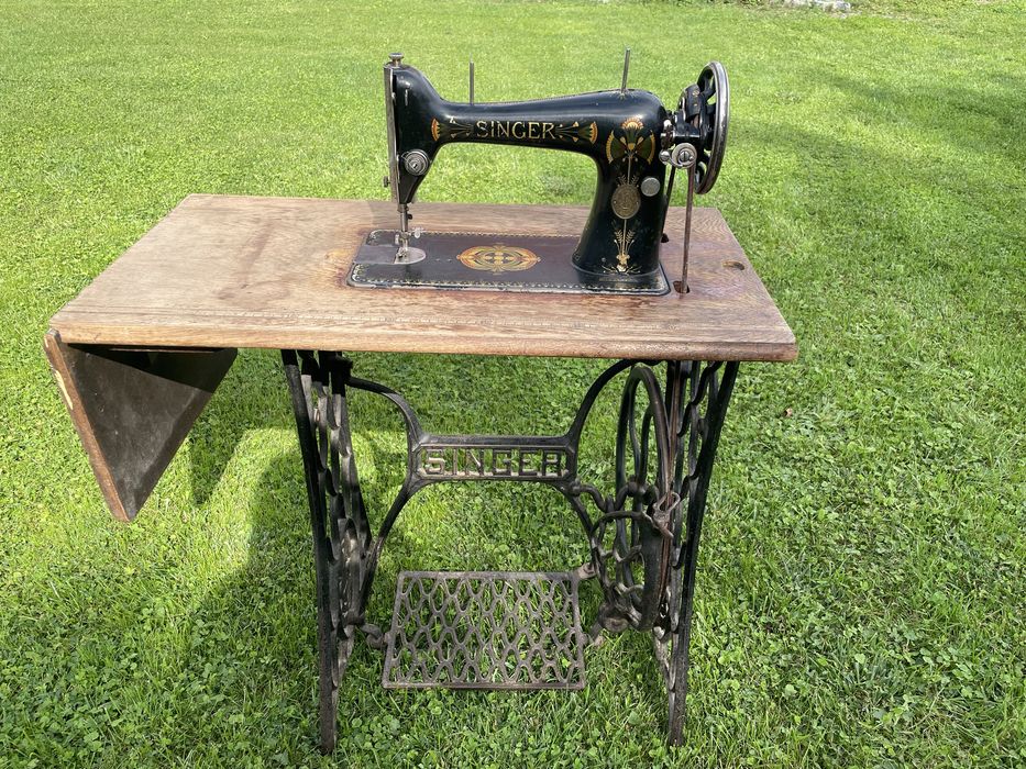 Zabytkowa maszyna do szycia SINGER