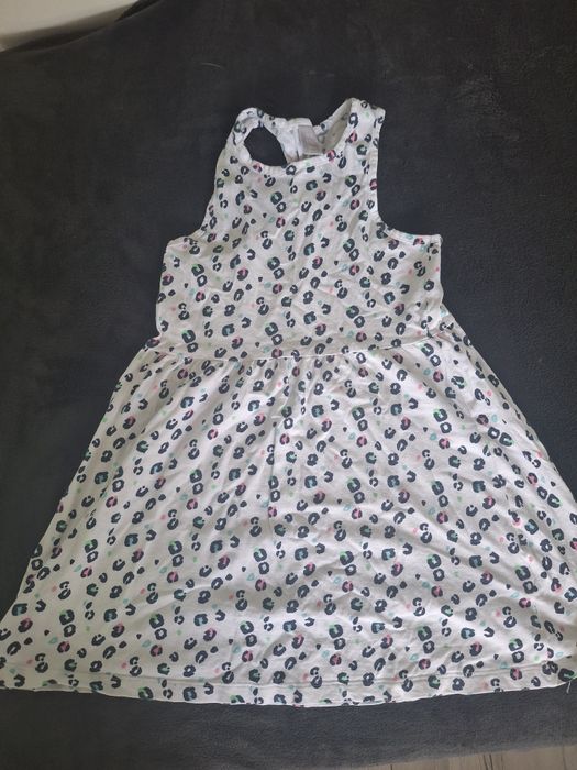 Sukienki na lato r. 128
