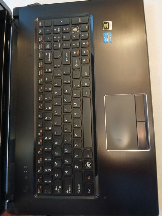 Lenovo  laptop 17 i3