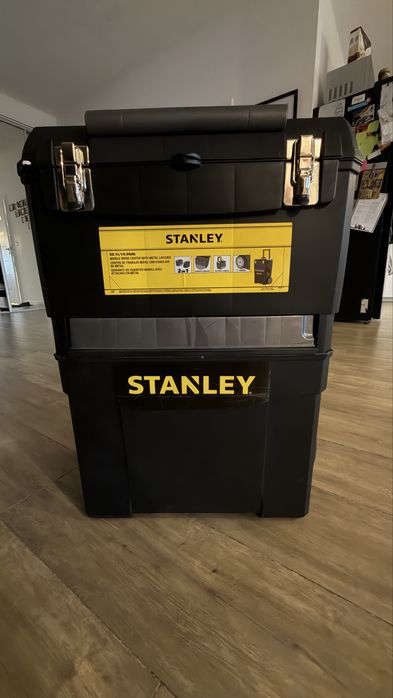 Skrzynia na narzedzia na kołach Stanley