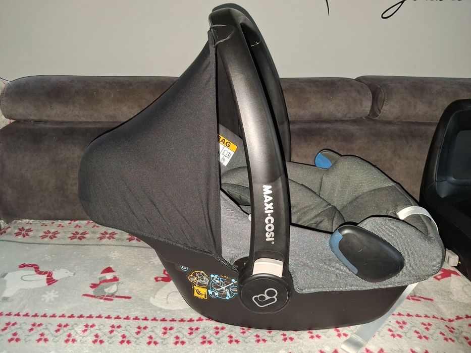 Fotelik samochodowy maxi -cosi  kompletny z bazą  2wayFix