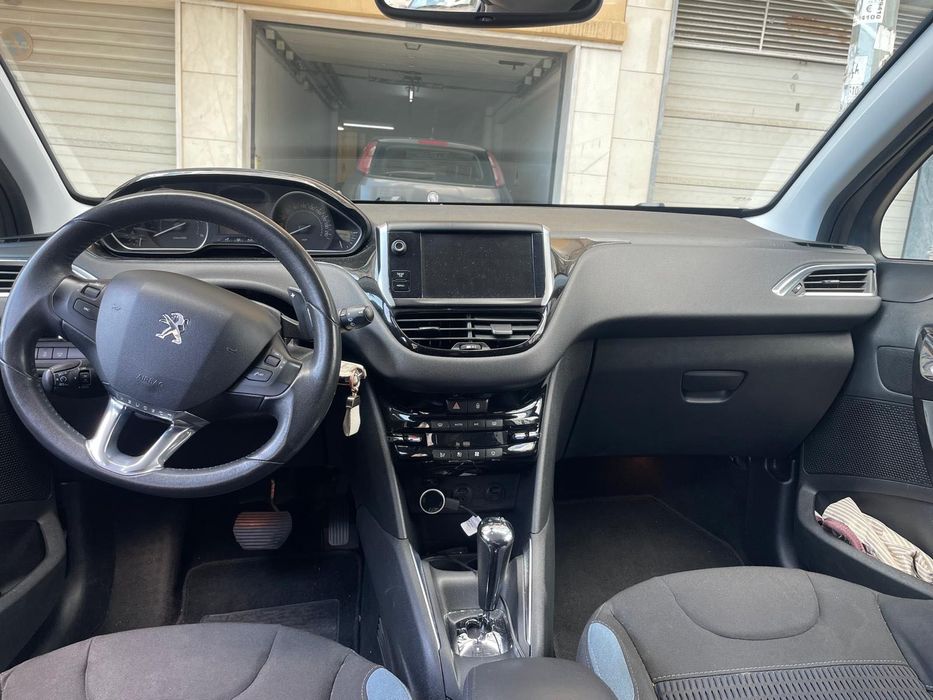 Peugeot 208 1.6hdi Allure Caixa Automática