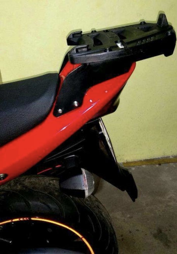 Stelaż pod kufer do  Suzuki Bandit GSF, Honda CBR1100XX